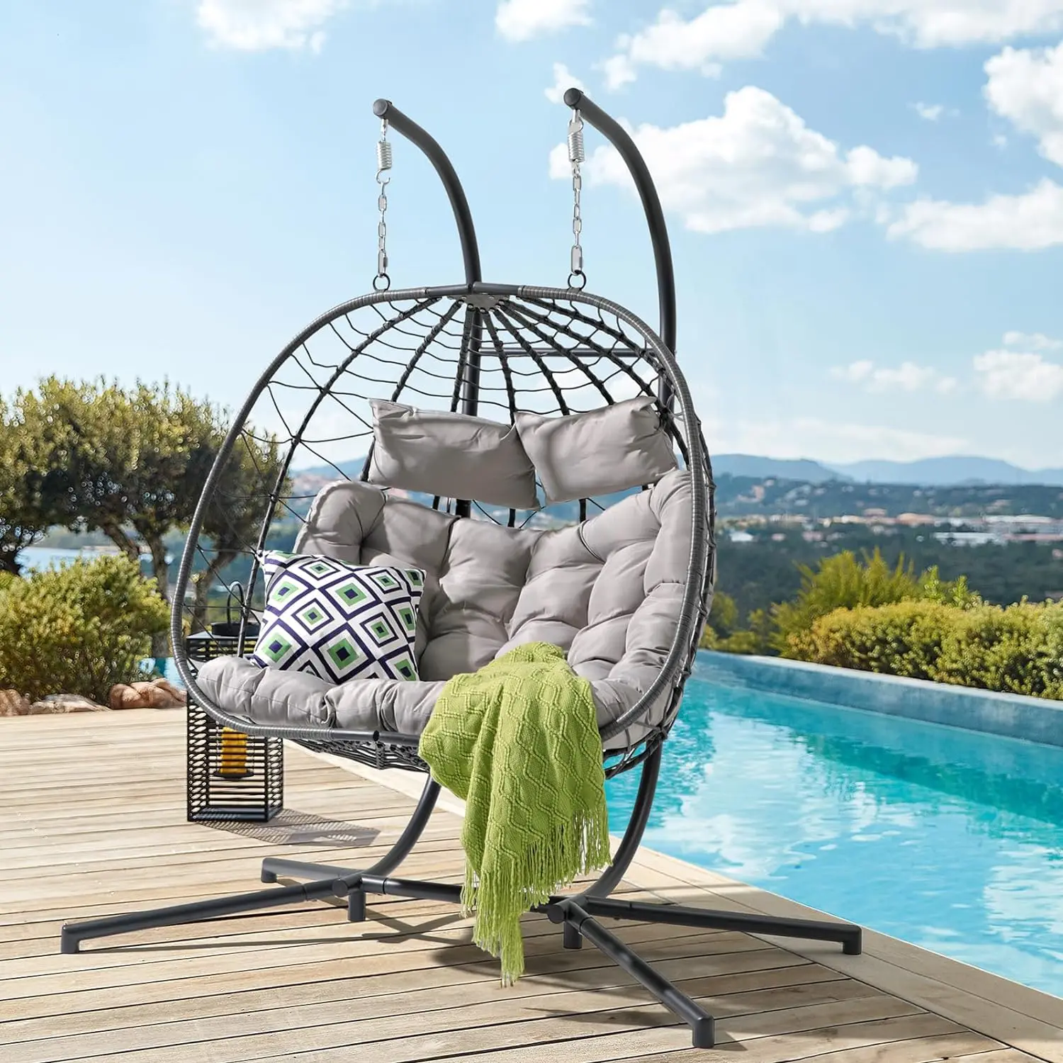3 seater egg swing