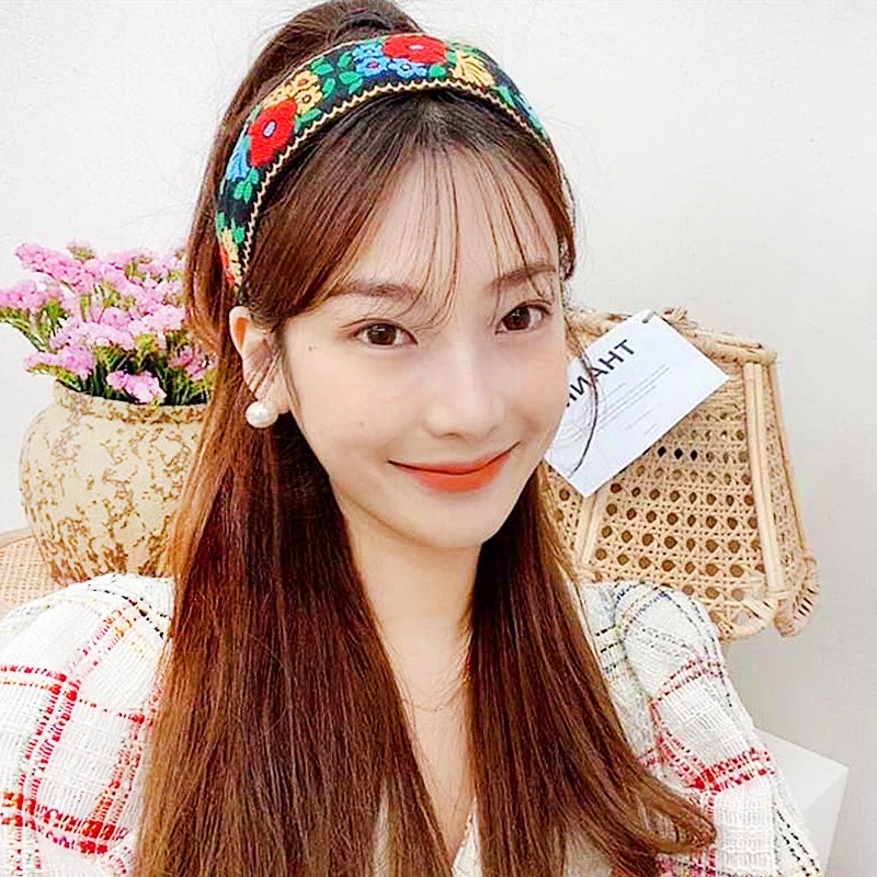 Рисунок 3 - Обруч для волос с перекрестным узлом