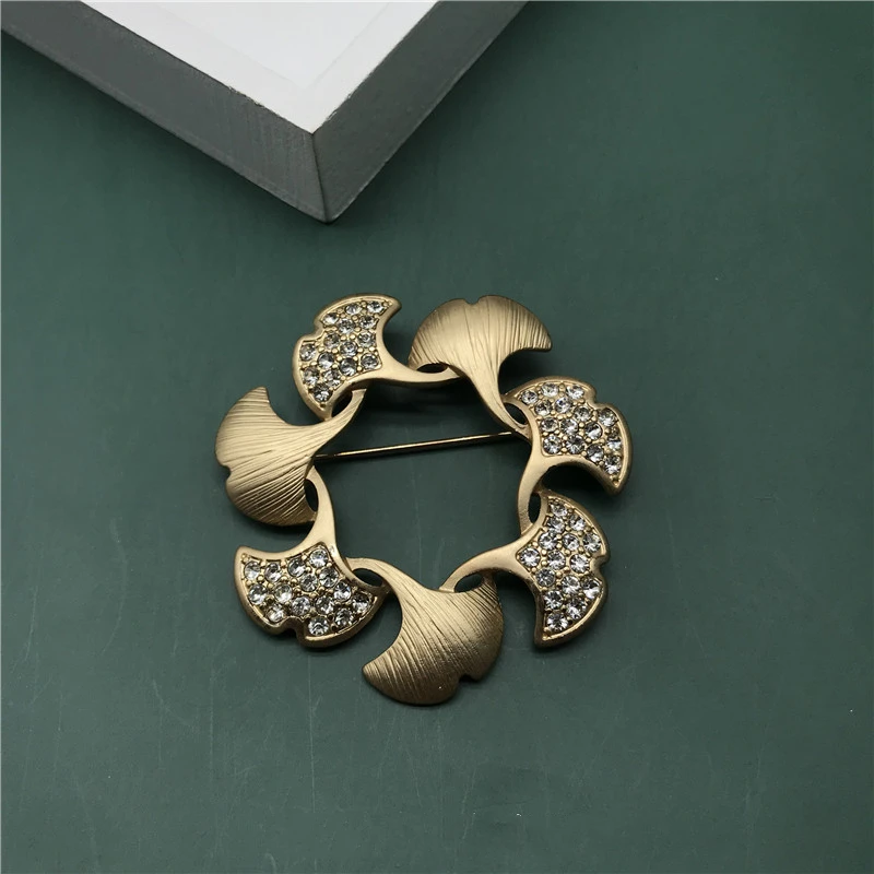 JKQBUX Baroque Style Vintage Eagle Brooch Pin - Unisex Corsage Badge For Clothing - View #6