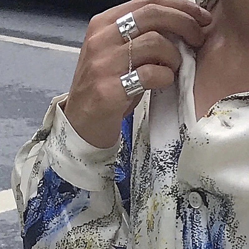 

MM6 New Magilla Personalized Digital Carved Silver Ring Versatile Design Sense Ring for Men and Women Couples Instagram Trend