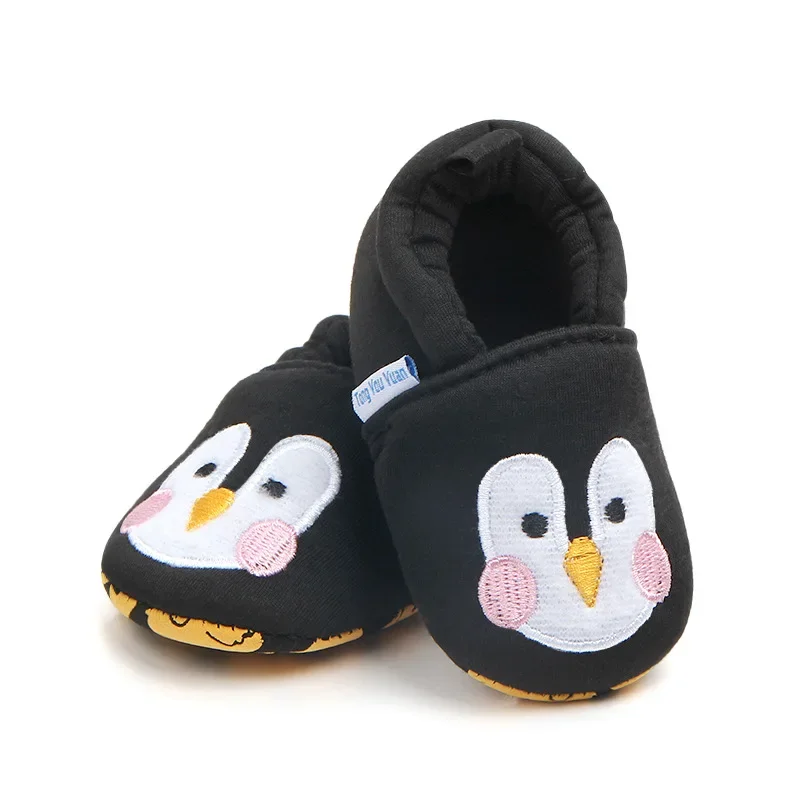 Winter Newborn Baby Birth Shoes Cute Animal Bear Elk Pattern Anti-slip Shoes for Baby Star Crib Babies
