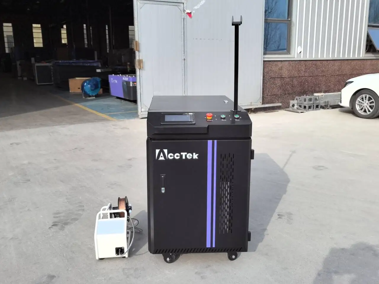 

Высококачественный сварочный аппарат для металла, простой в эксплуатации волоконный лазер, ручной сварочный аппарат для металла 1000 Вт/1500 Вт/2000 Вт/3000 Вт