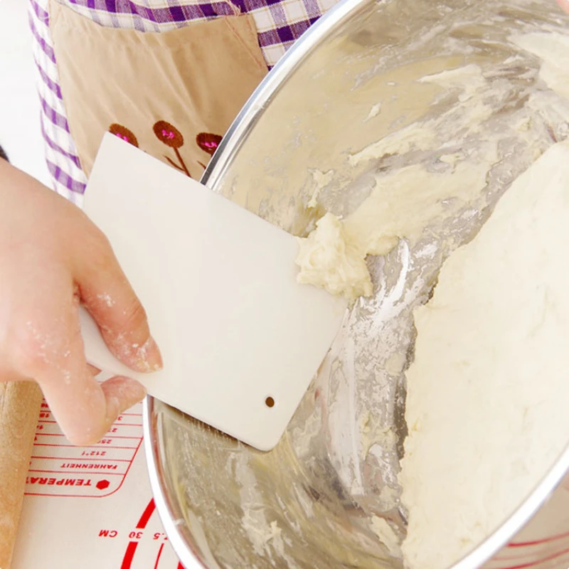 1pc Multifunctional Pastry Spatula DIY Pastry Cutters Fondant Dough Scraper Cake Cutter Baking Tools Kitchen Gadget
