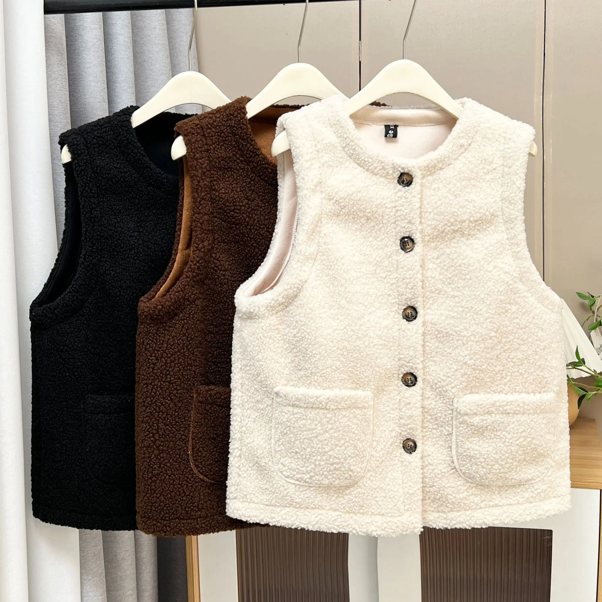 XXXXL Fashion Plus Size Women's Sleeveless Vest New Versatile Thickened Polar Fleece Casual And Warm Waistcoat 963