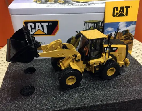 Caterpillar Cat 950M Wheel Loader 1/50 Scale Metal By DieCast Masters DM85914