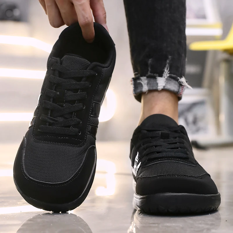 Wide Shoes Anti Slip Lightweight Breathable Running Shoes Minimalist Barefoot Cross Training Shoe Anti Slip Toe Walking Shoes 3