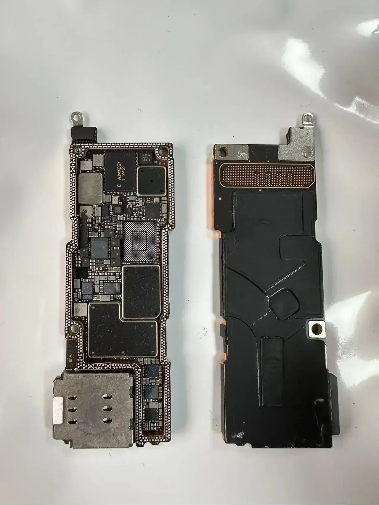 マザーボード iPhone22 Iphone用CNCカットマザーボード,ロジックボードの研磨,スイッチング