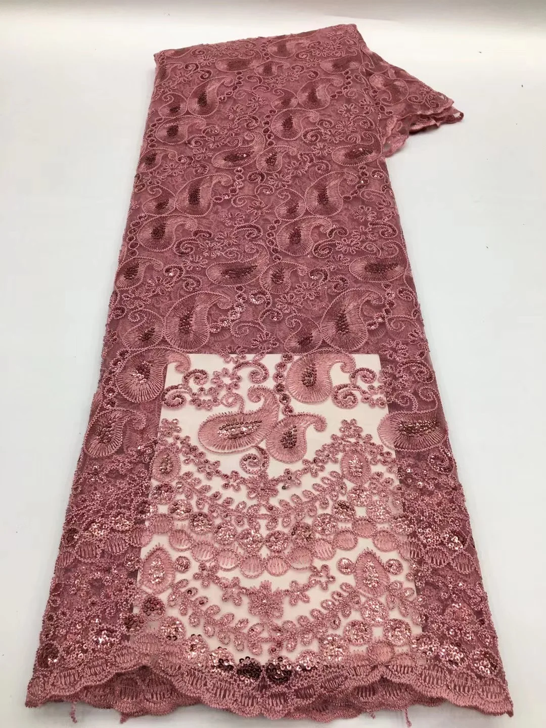 

Latest African Sequined Lace Fabric 2023 High Quality Embroidery Nigerian French Mesh Lace Fabric for Wedding SewXX5473