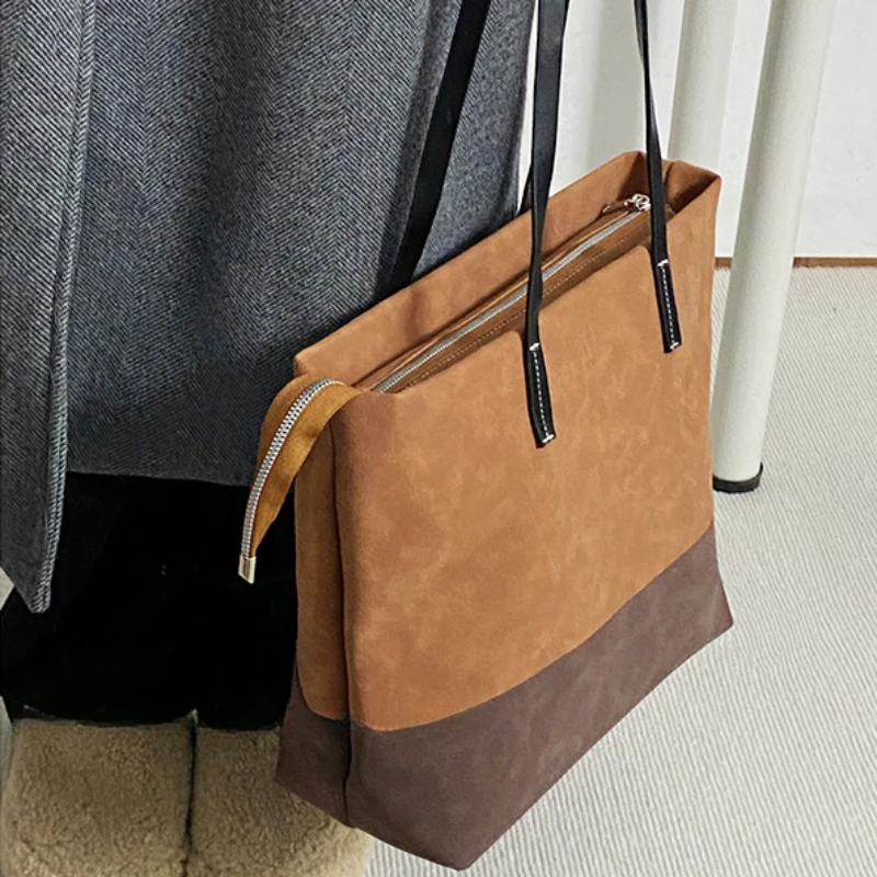 

Retro Versatile Tote Bag Large Capacity Casual Shoulder Bag Simple Handbag Color Blocking Practical Women's Commuter Bag
