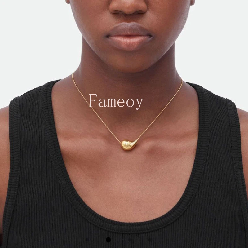 2024 Fashion Classic Water Drop Pendant Men's and Women's Necklaces