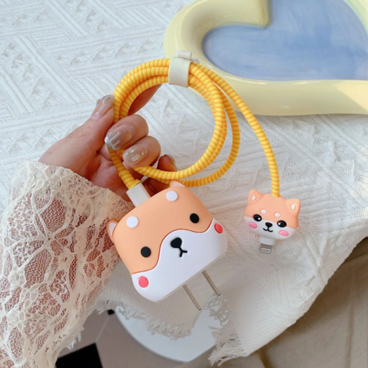 Cute 3D Cartoon Cable Protector iPhone / iPad 18W/20W Charger Case Phone Wire Cord Organizers 4Pcs/Set cable protector