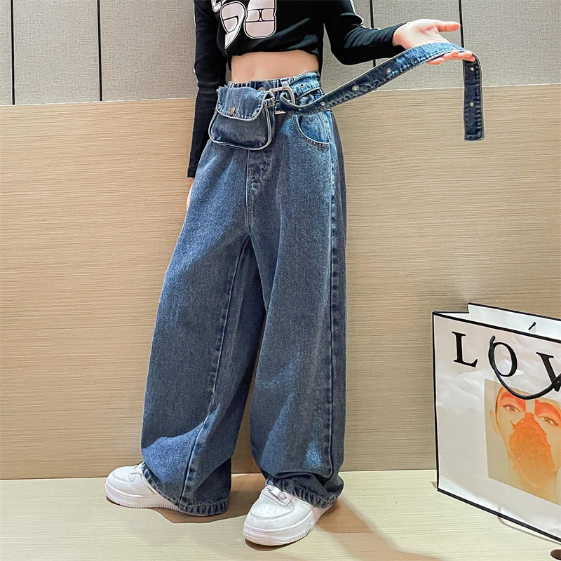 Pantalonlar kiygan bobo