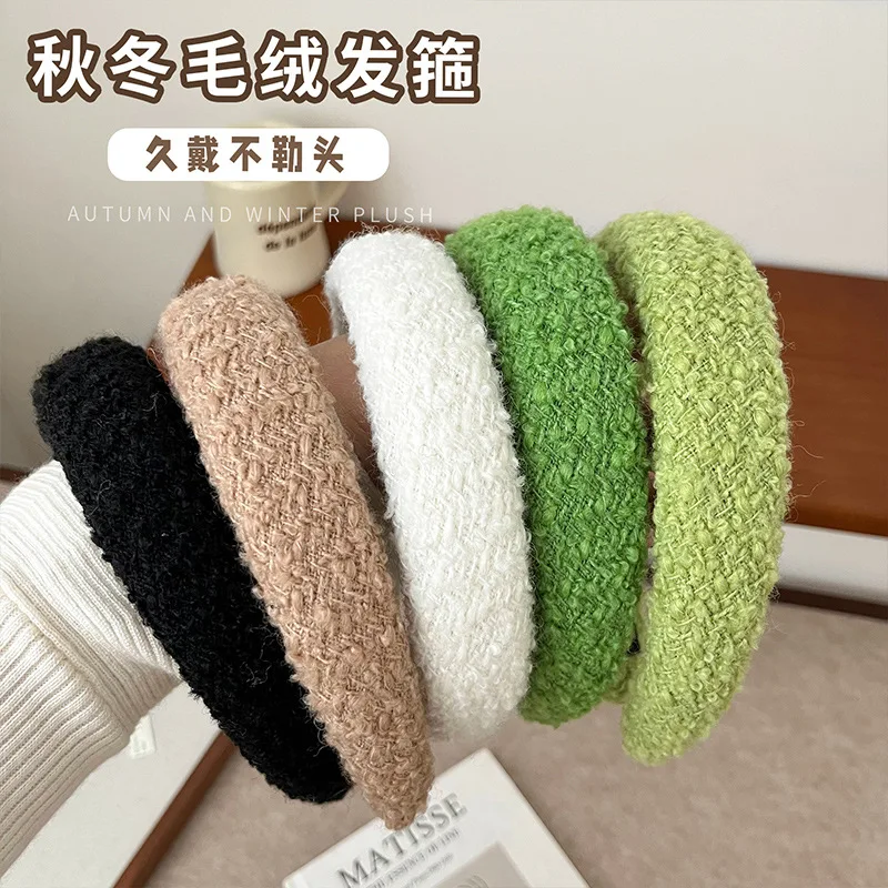 

Winter Chic: Minimalist Solid Color Woolen Wide Headband with Sponge Lining - Stylish Hair Accessory for Fabric Headband