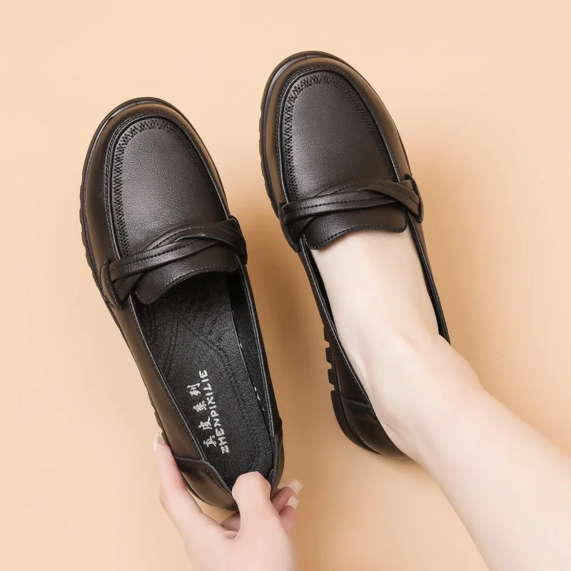 2023 Fashion Women Shoes Genuine Leather Loafers Women Casual Shoes Soft Comfortable Shoes Women Nurse Work Shoes