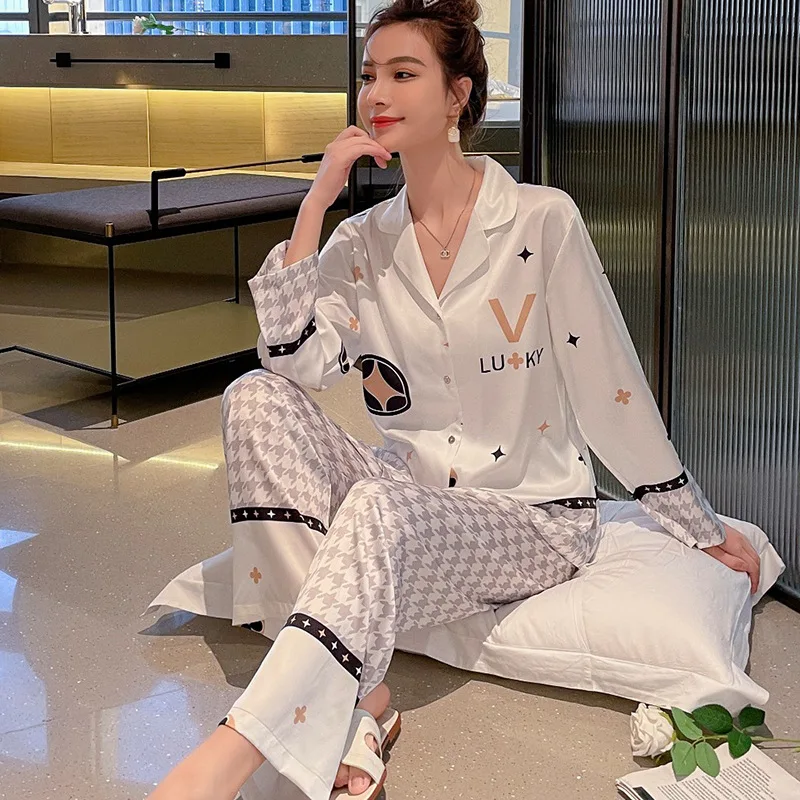 

Rayon Sleepwear Sexy Lady Pajamas Suit 2PCS Nightwear Lounge Shirt&Shorts Lapel Pijamas Set Summer New Home Wear Nightgown