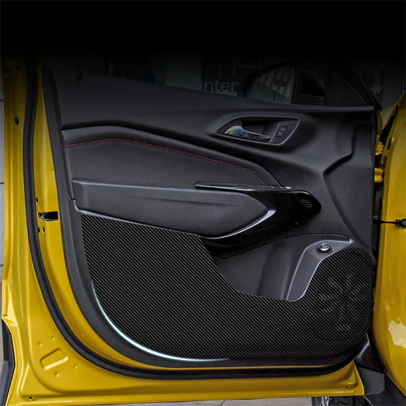Chevrolet SEEKER TRAX 2023 2024 자동차 도어 안티 킥 패드 탄소 섬유 가죽 질감 먼지 방지 보호 스티커 액세서리