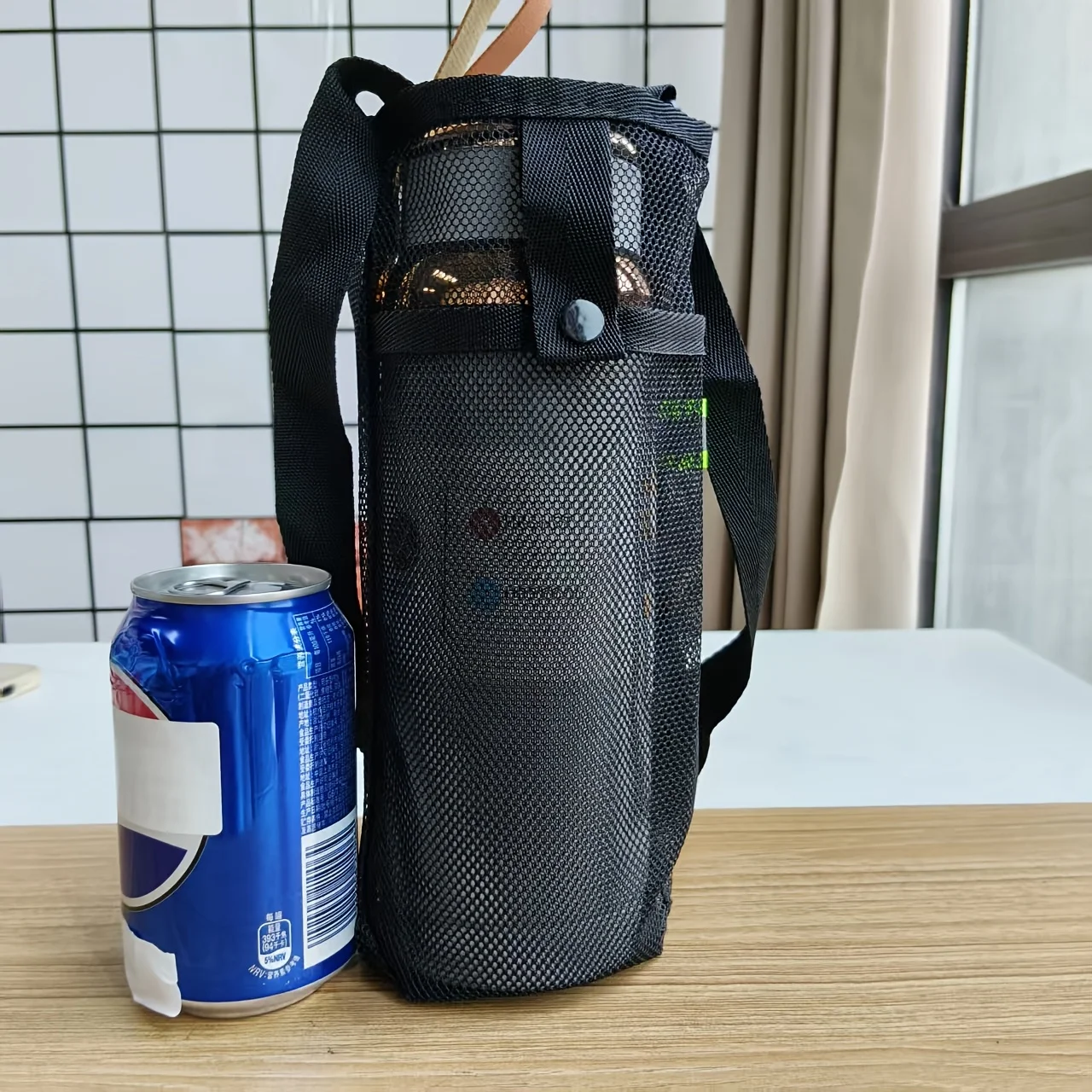 스포츠컵 액세서리, 여름 필수품, 커피컵, 물컵, 물병, 아이스 음료병, 휴대폰, 열쇠, 화장품, 소품 수납 가방, 크로스백, 메쉬, 통기성, 경량, 조절 가능한 스트랩, 통근용, 재사용 가능
