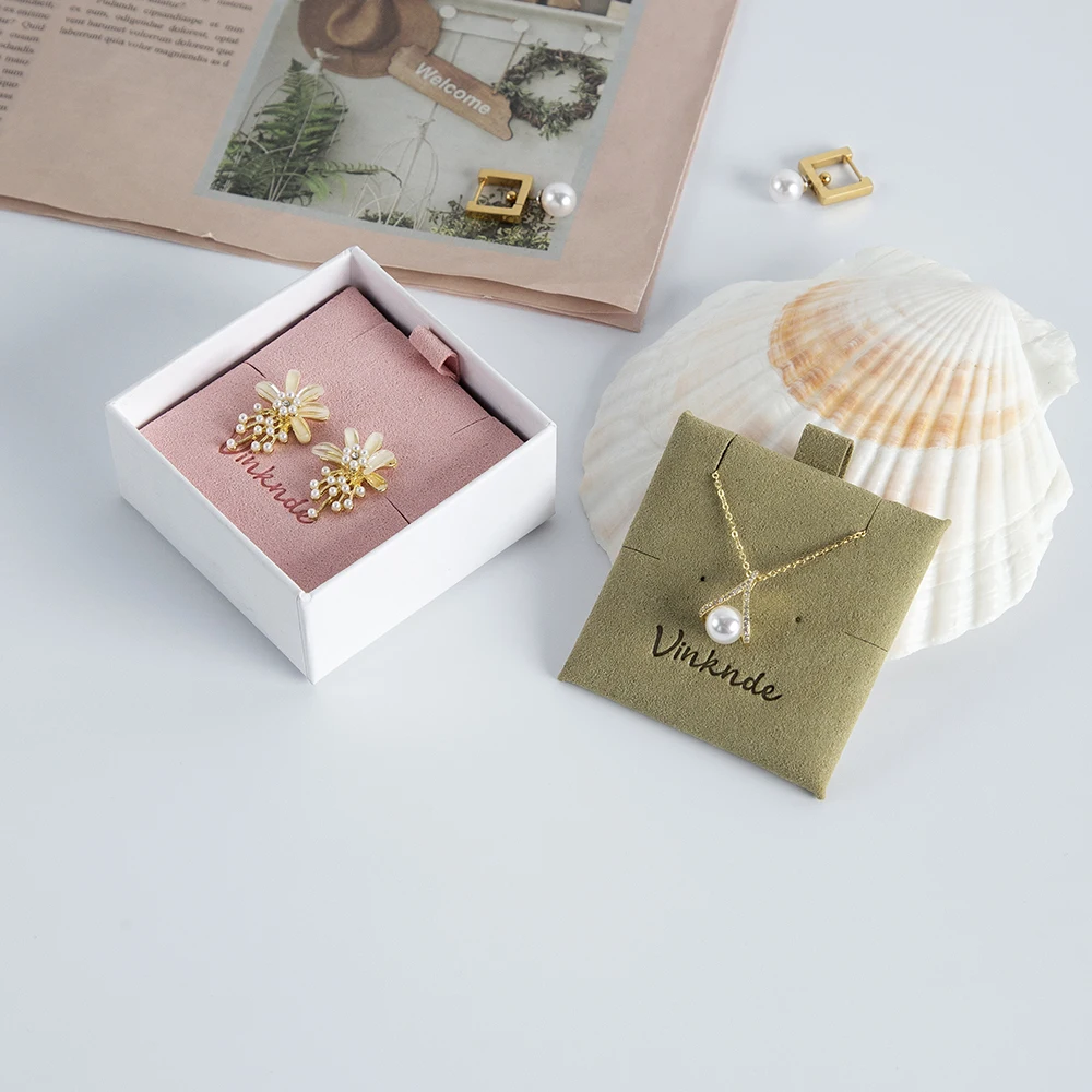 50 teile/los Schmuck Display Karten Individuelles Logo Ohrring Halskette Lagerung Zubehör Verpackung Mikrofaser Pads für DIY Schmuck Box Tasche – Detail 5
