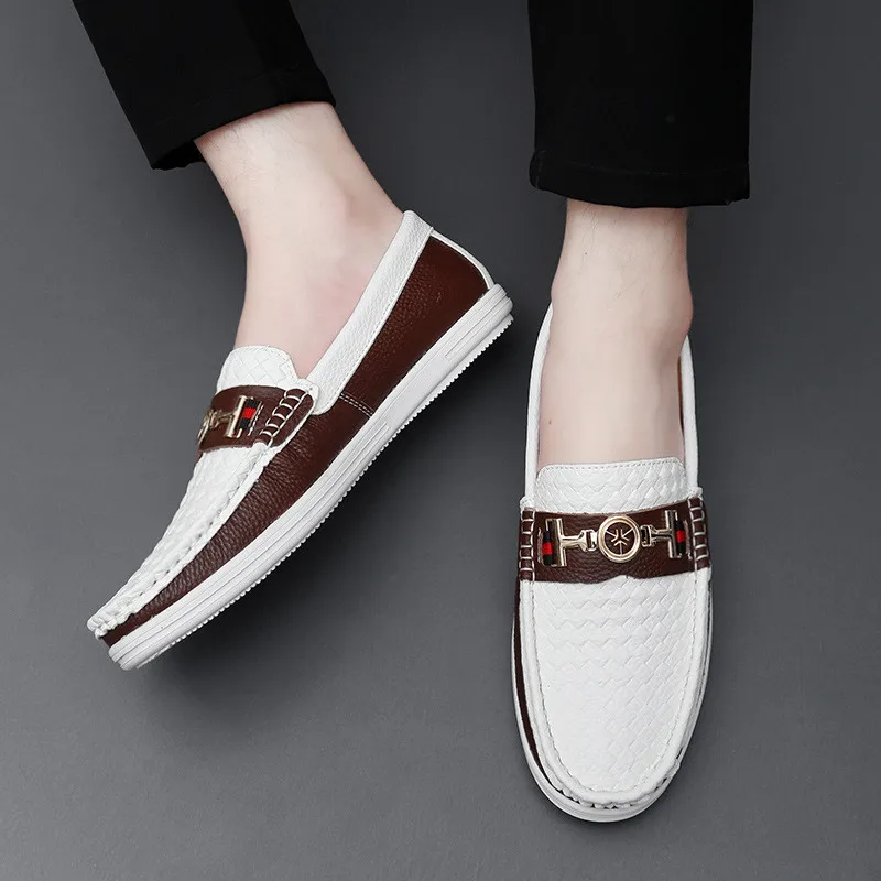 New Casual Flat Men's Leather Shoes Fashion Designer Loafers For Men Comfortable Breathable Slip-on Moccasins Man Big size 38-48