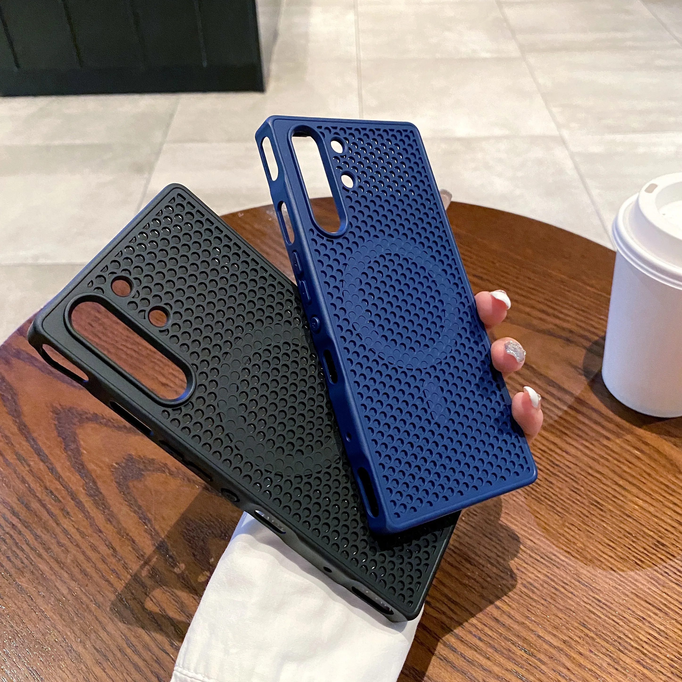 Honeycomb Heat Dissipation Breathable Magnetic Back Cover Case