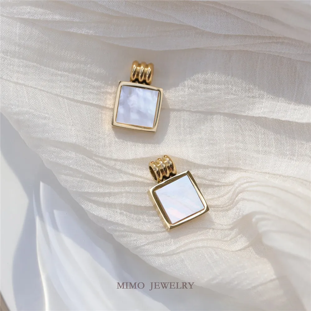 

Titanium steel plated square INS cold wind thread White shell pendant clavicle chain DIY accessory