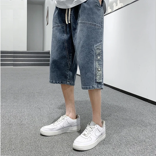 baggy jean shorts in 2023  Street fashion men streetwear, Cool