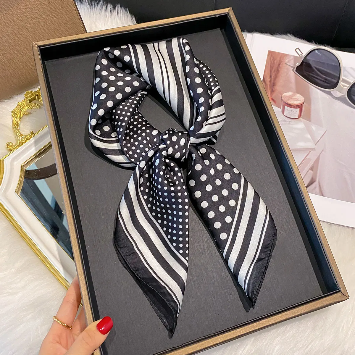 2025 New Fashion 70X70cm Printed Women's Scarf Silk The Horse Scarf Square Shawl Decorative Headband Neck Luxury Design Bandana