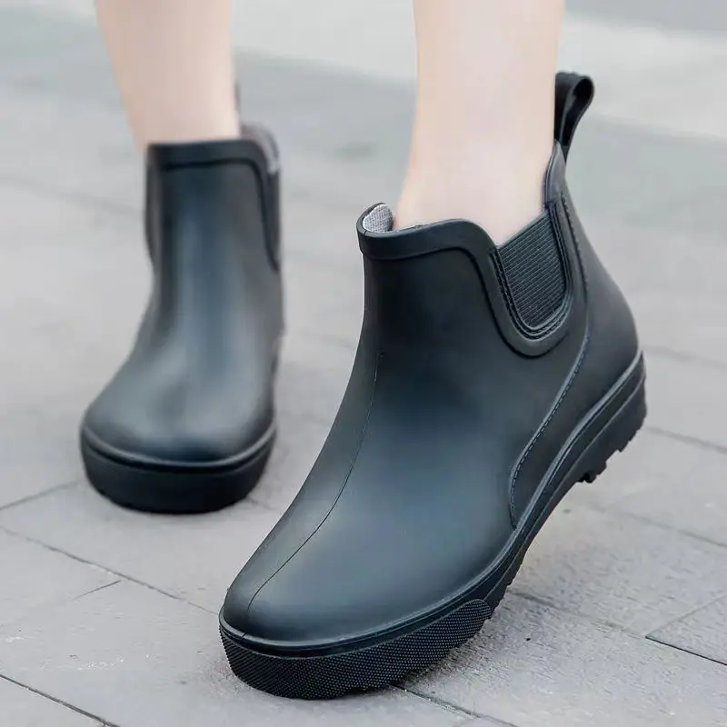 Women's Autumn Winter Rain Shoes Thick Bottom Non Slip Were Resistant High Top Cover Foot Plush Insulated Rain Shoe Working Shoe