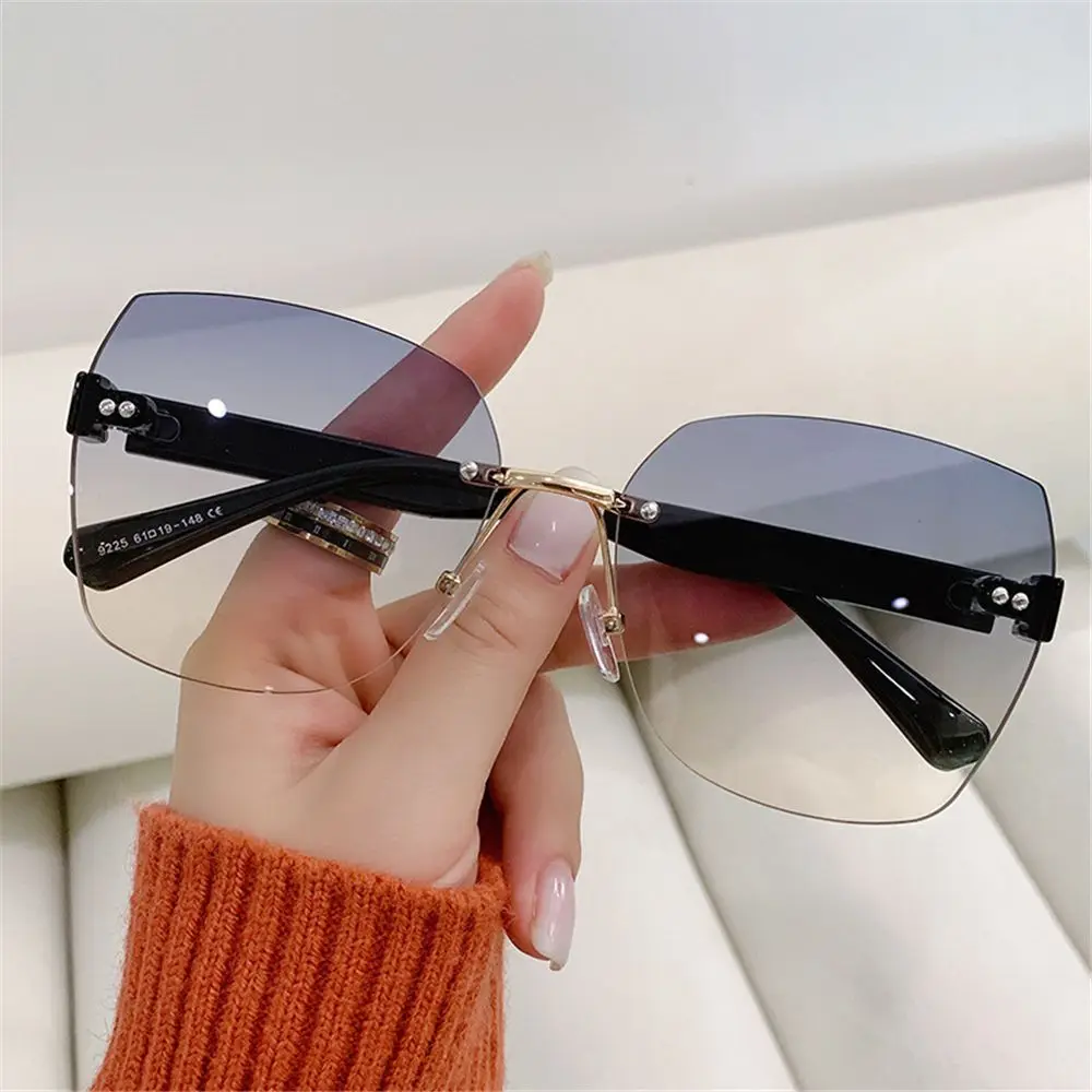 Nový design naklonění čočka brýle proti slunci ženy módní vintage obrouček slunce brýle léto UV400 odstínů móda bezrámové dioptrické brýle