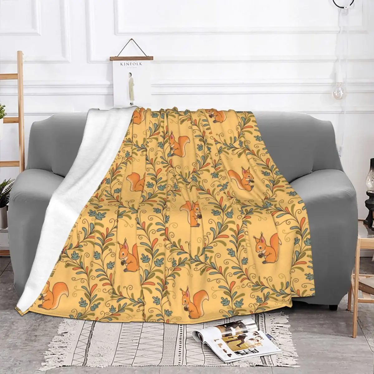 

Joyful Funny Squirrel Blanket Coral Fleece Plush Textile Decor Animal Thin Throw Blanket for Sofa Office Plush Thin Quilt