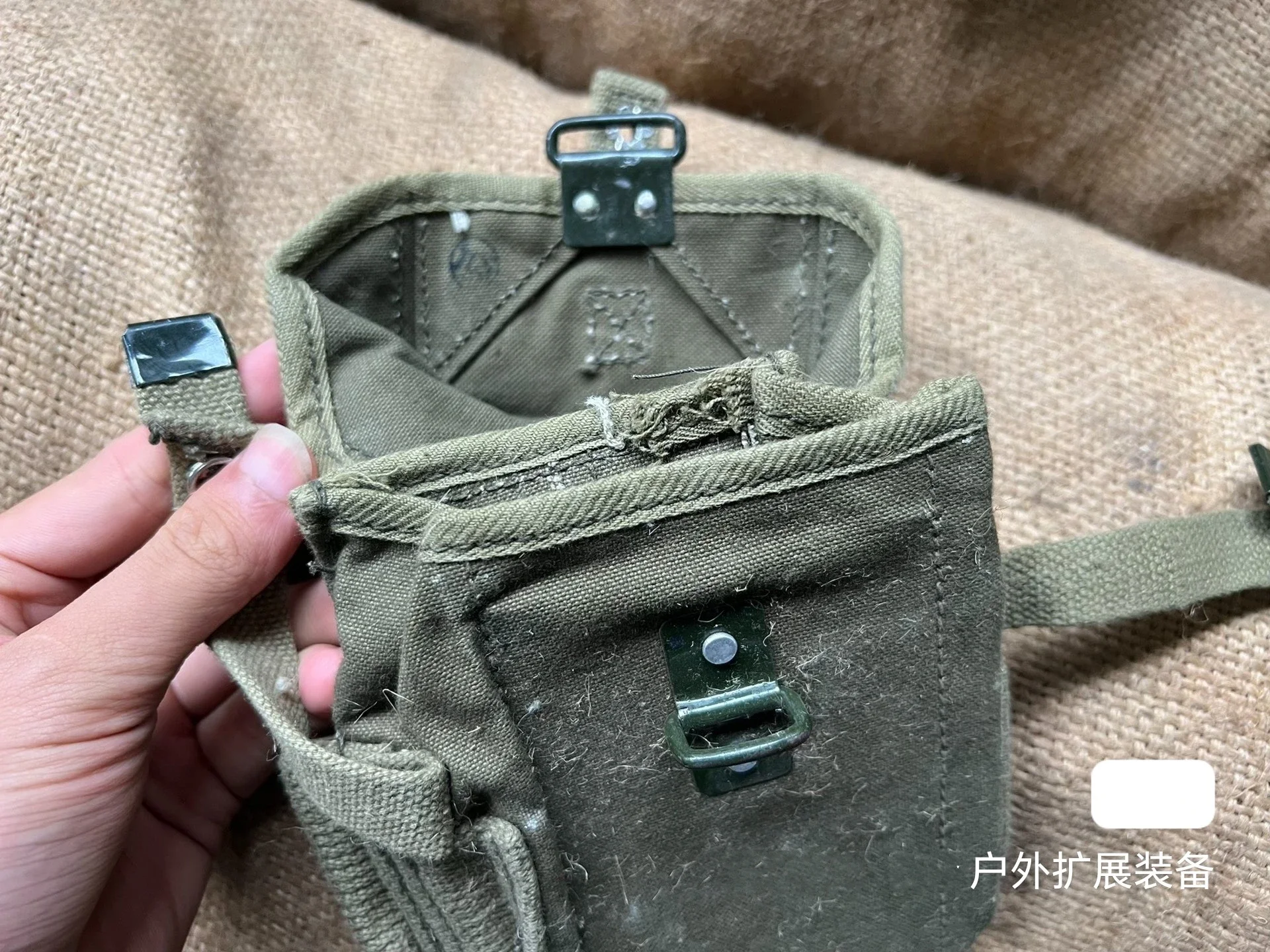 PAIR OF collectible GENUINE SCARCE SURPLUS VIETNAM WAR YEAR WW2 US ARMY CANVAS BELT AMMO POUCH 2PCS