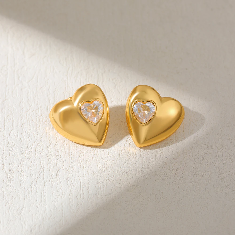Sleek Chunky Heart Stud Earrings for Women Sparkle Big CZ Zircon Geometric Ear Buckle Gold Color Minimalist Jewelry Wholesale