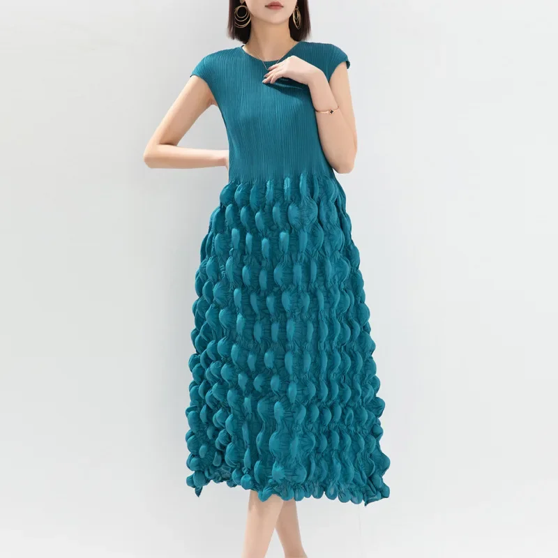 

Miyake Pleated Dress Women 2024 New Fashion Large Size High-end Sleeveless Round Neck Bubble Pleat Slim Stretch Midi Skirt