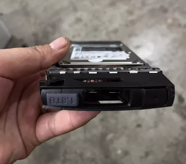 For 01PG586 1 8T 10K SAS DM7000H DM7100H DM5000 storage hard drive