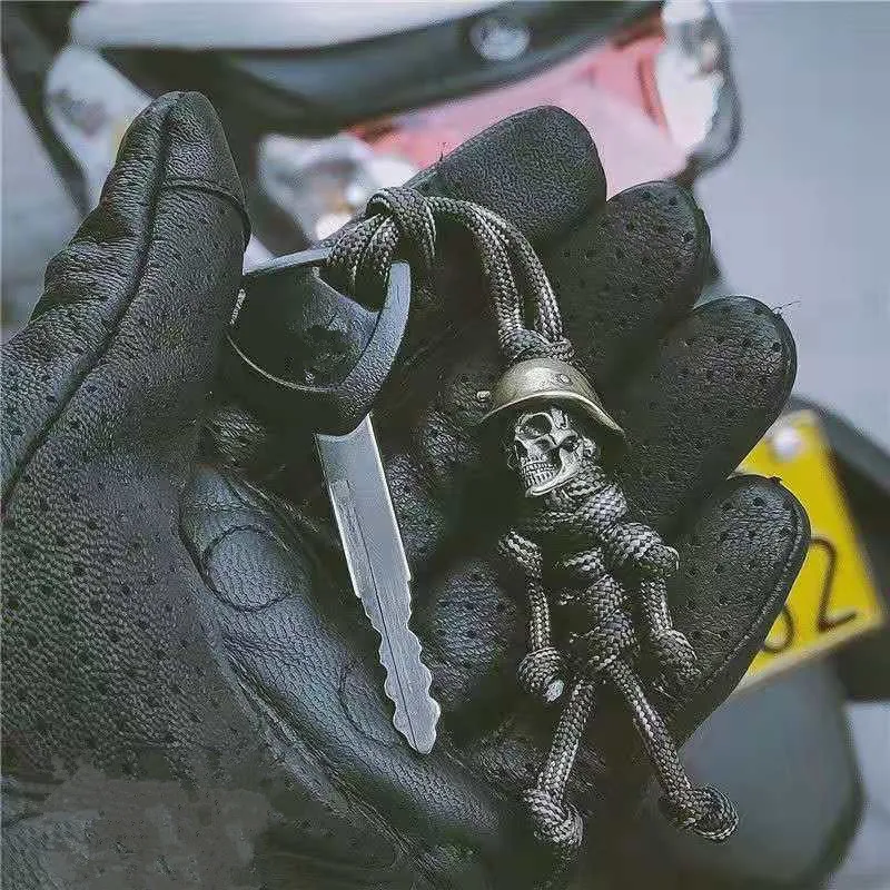 3.5US $ 50% OFF|1pc Skull Head Keychain Car Biker Helmet Pendant Keychain Braided Rope Paracord Buddy Bag Hanging Backpack Doll Toy - Key Rings - AliExpress