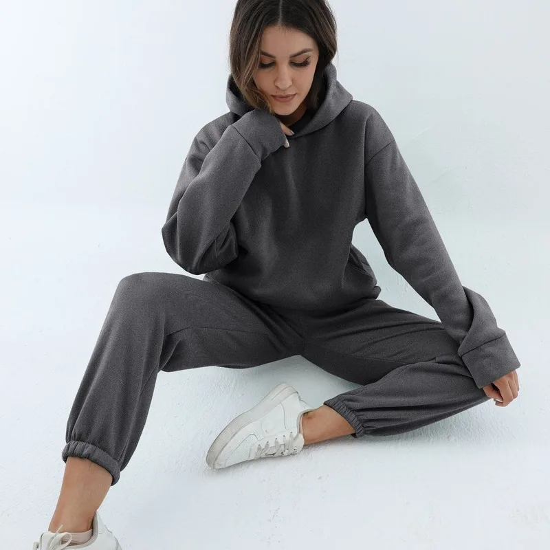 Autumn and Winter New Women's Sports Leisure Fashion Thickened Solid Color Hat Long-sleeved Hoodie Trousers Two-piece Suit
