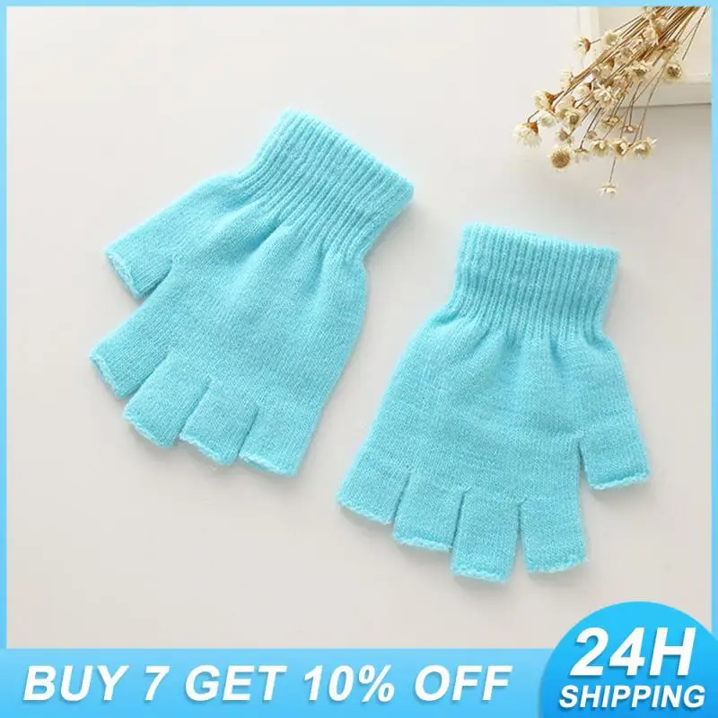 

Plush Gloves Absorb Sweat Fashionable Cold Weather Gear Winter Gloves Bouncy Comfortable Winter Accessories Fingerless Gloves