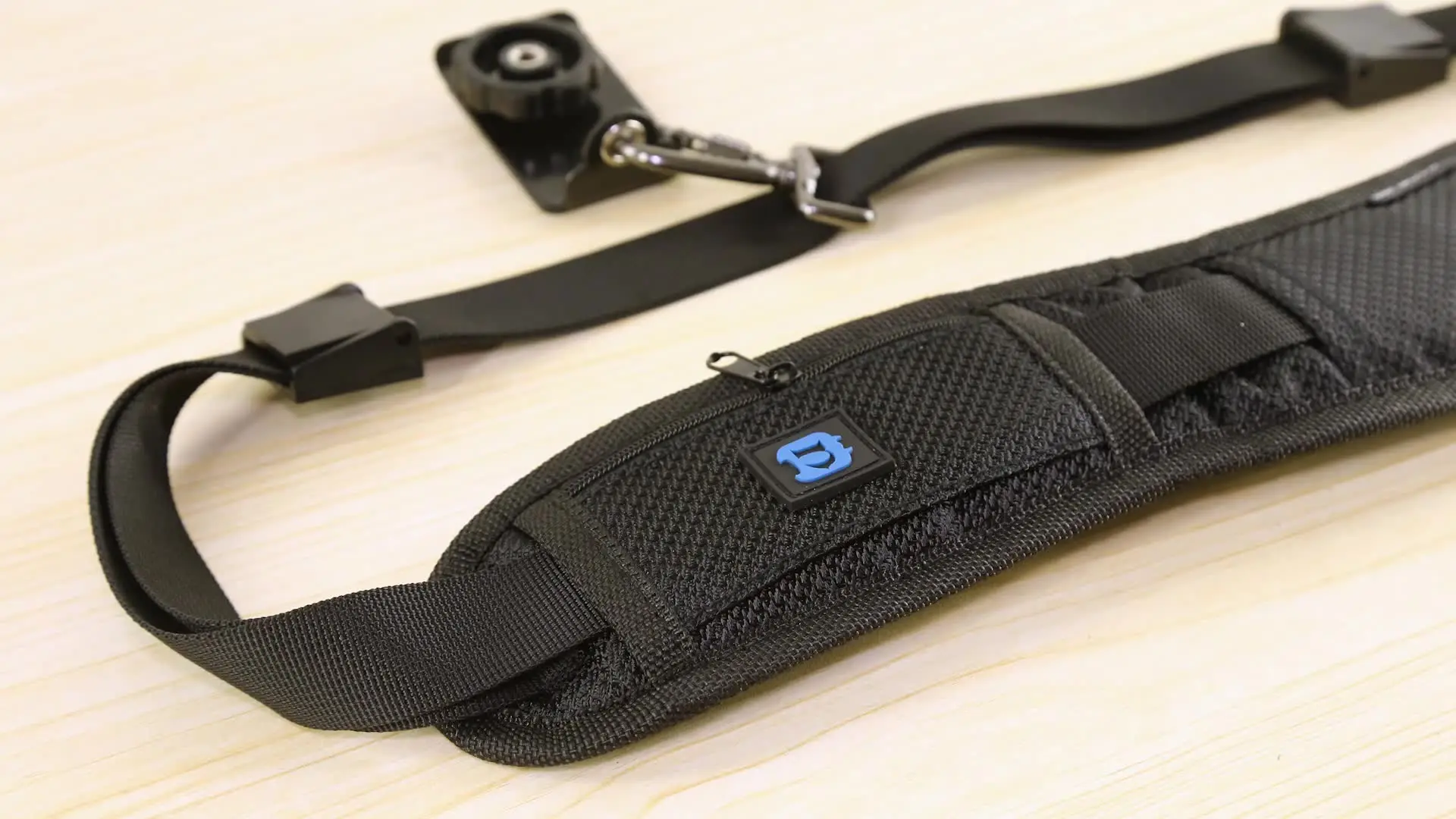Quick Release Anti-Slip Soft Pad Nylon Single Shoulder Camera Strap With Metal Hook For Slr Dslr Cameras