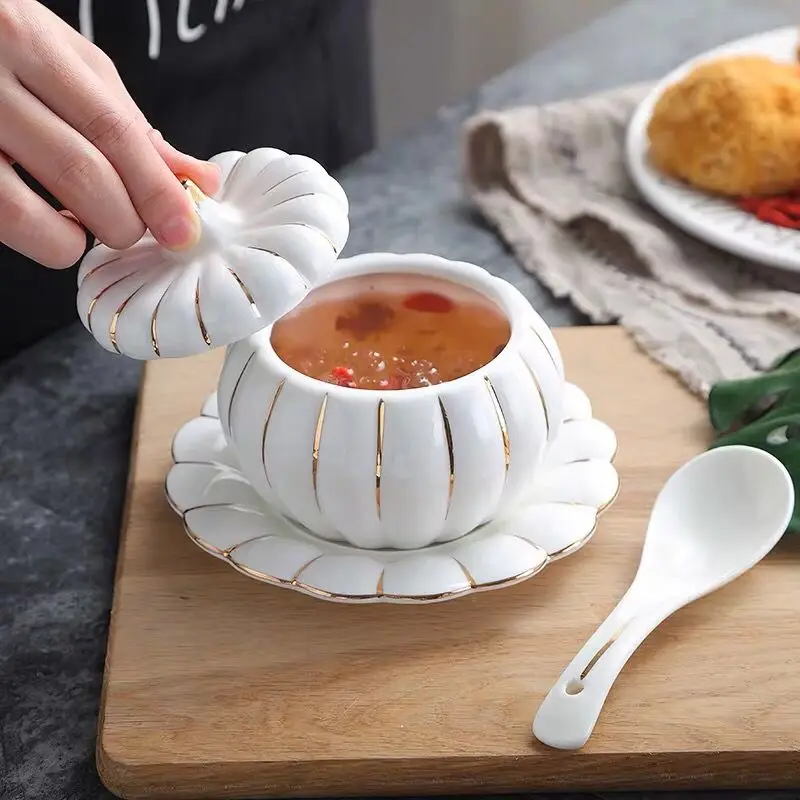 

Hotel Ceramic Stew Cup with Plate Household Stew Bowl Pumpkin Tableware Soup Bowl with Lid European Outline In Gold Dish Set