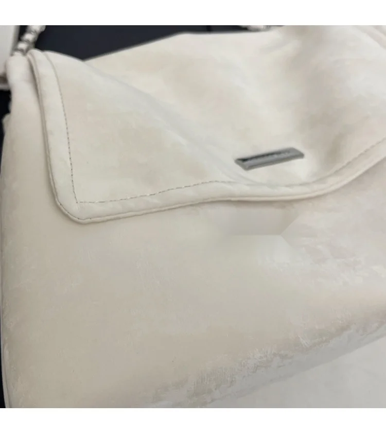 Large capacity for 2024 autumn/winter new fashionable niche women's texture chain single shoulder crossbody tote bag_voghion.com