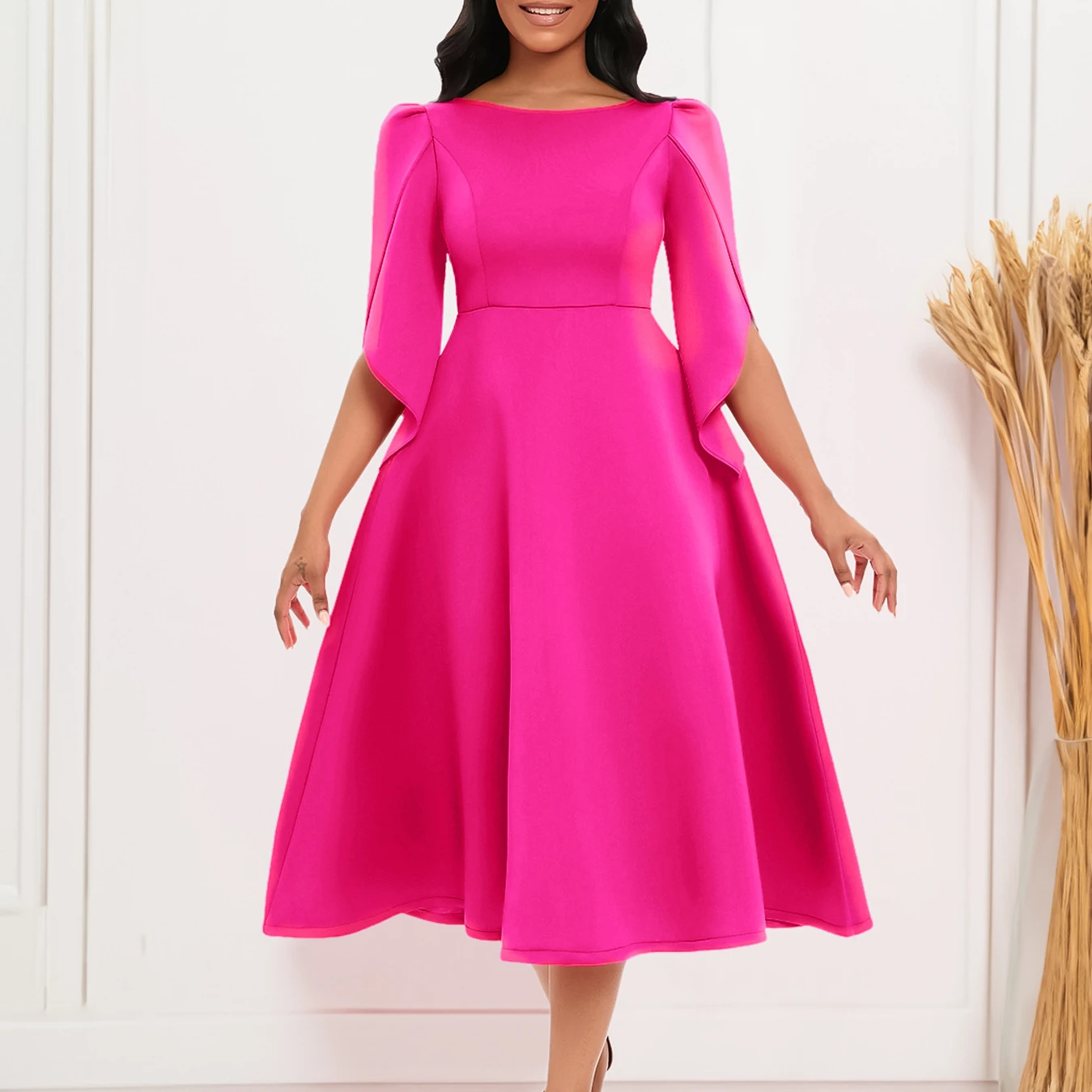 Robe élégante de couleur unie avec poche et col rond