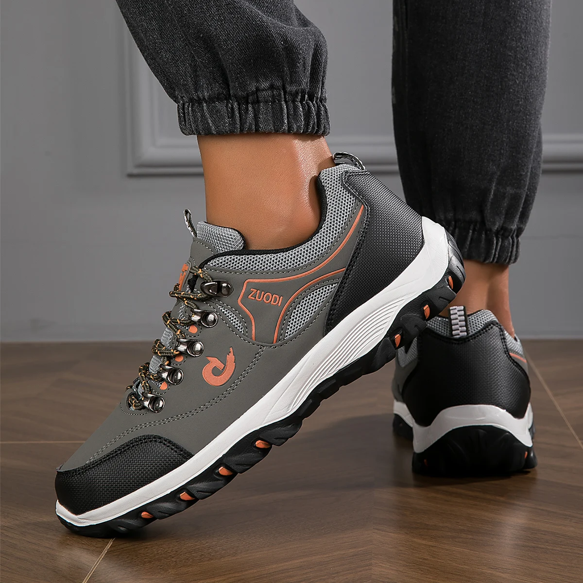 حذاء رياضي رجالي مريح