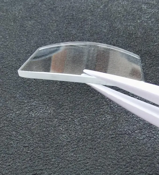 Verre De Montre Tonneau 32 X 24 Mm - Robur - Neuf Sans étiquette - Pour Remplacement