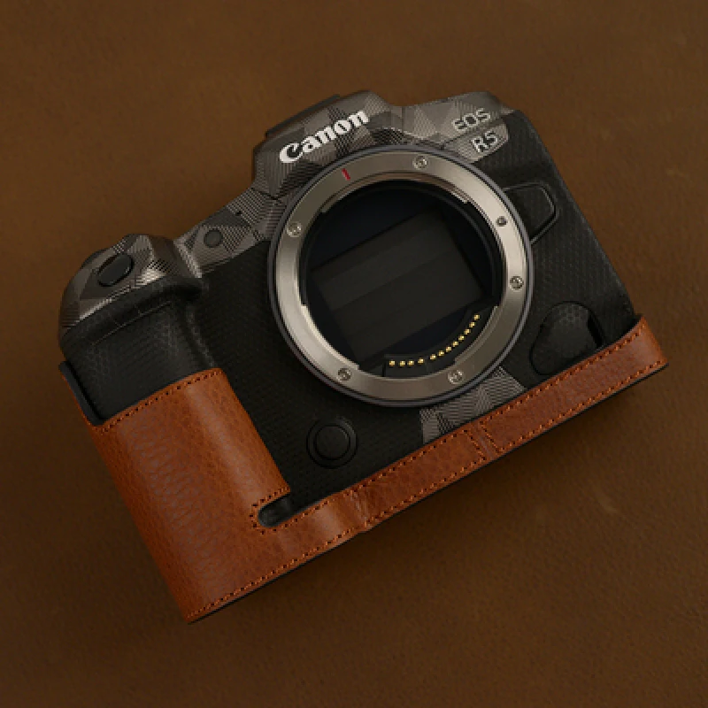 

Чехол из натуральной воловьей кожи для Canon EOS R5 R6 R6II