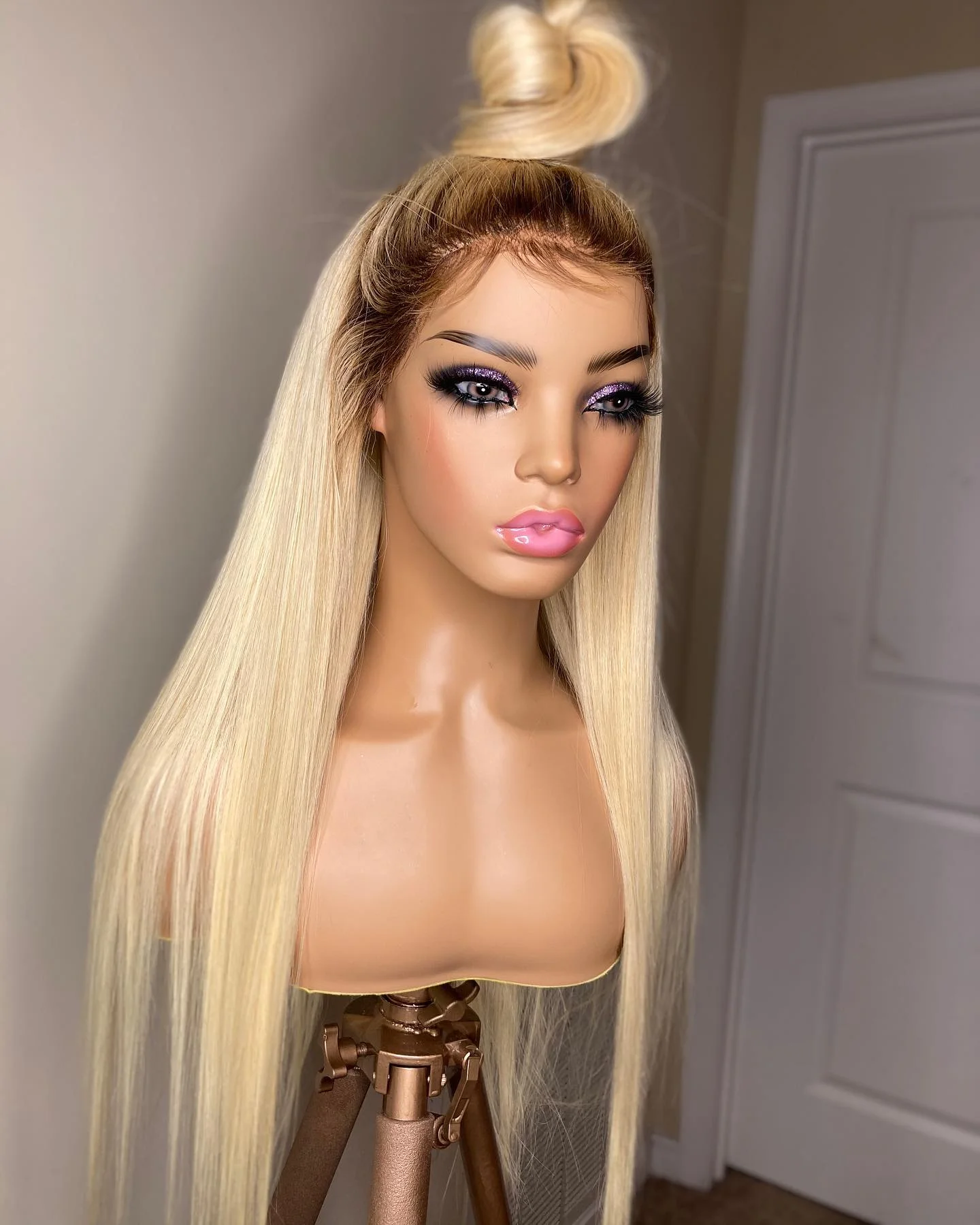 

Soft Glueless Highlight Ombre Ash Blonde Straight 23A Grade 13*4Lace Front Wig For Women Baby Hair European HumanHair Jewish Wig