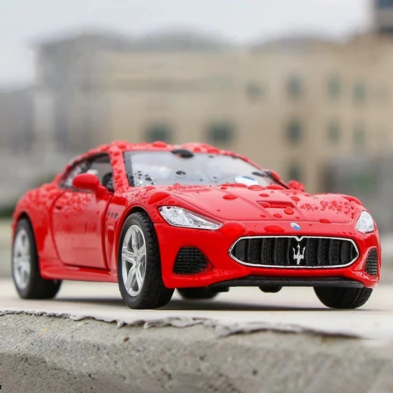 Фото Модель спортивного автомобиля Queen 2018 Maserati granтуризм MC, изысканные Литые и игрушечные автомобили RMZ city 1:36, Коллекционная модель из сплава №1