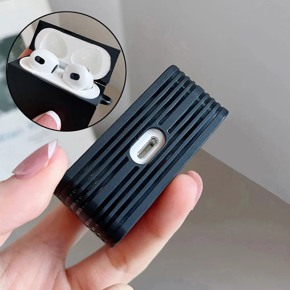 Black Skull Design Wireless Earphone Protective Case