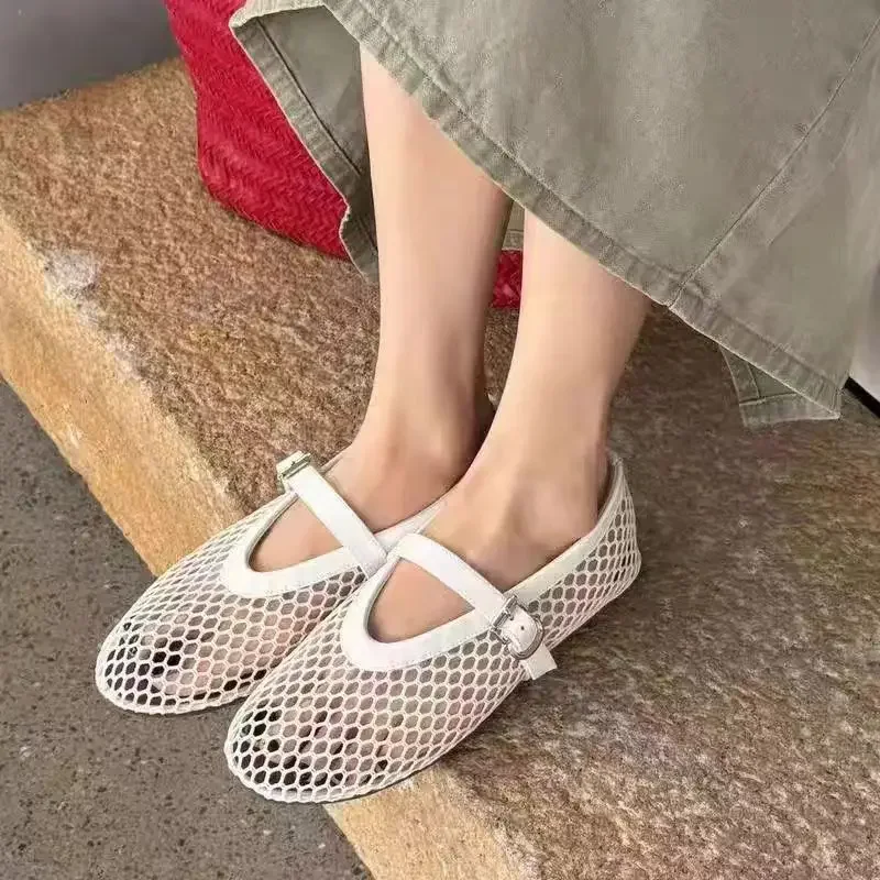 Summer Mesh Hollow Sandals Women Flats Shallow Loafers 2024 New Beach Walking Designer Shoes Comfort Retro Female Zapatillas 2