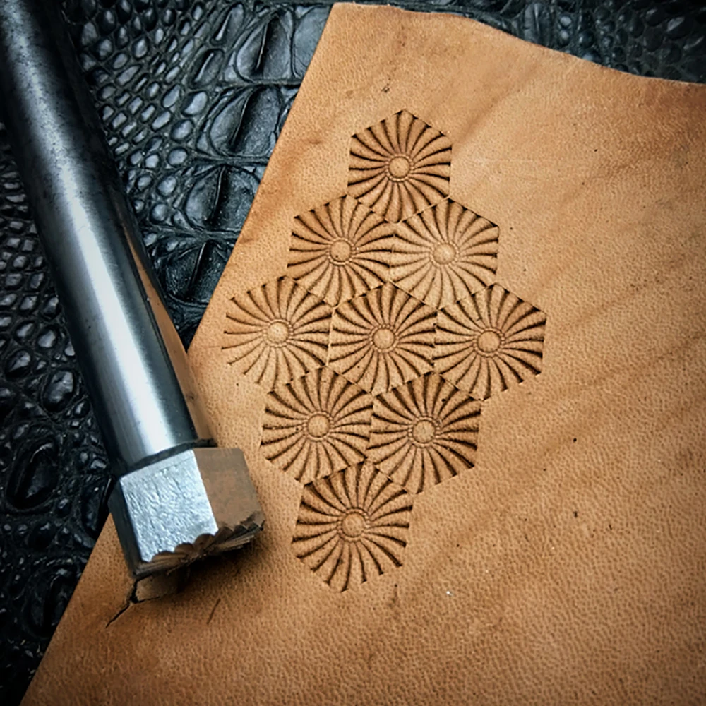 High Quality Leather Craft Carving Punching Tool Steel Embossing Puncher Vegetable Tanned Leather Stamps Mold Printing Tools
