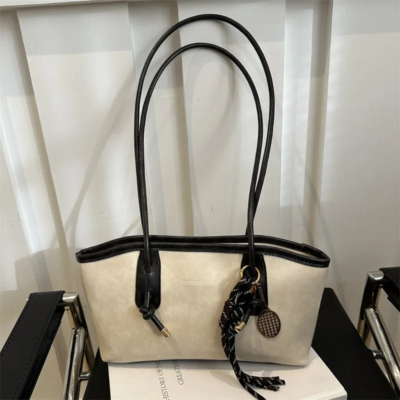 High Quality Texture Vintage Large Capacity Women's Bag Stylish Commuting Armpit Handbag Women Shoulder Bag Fashionable Tote Bag